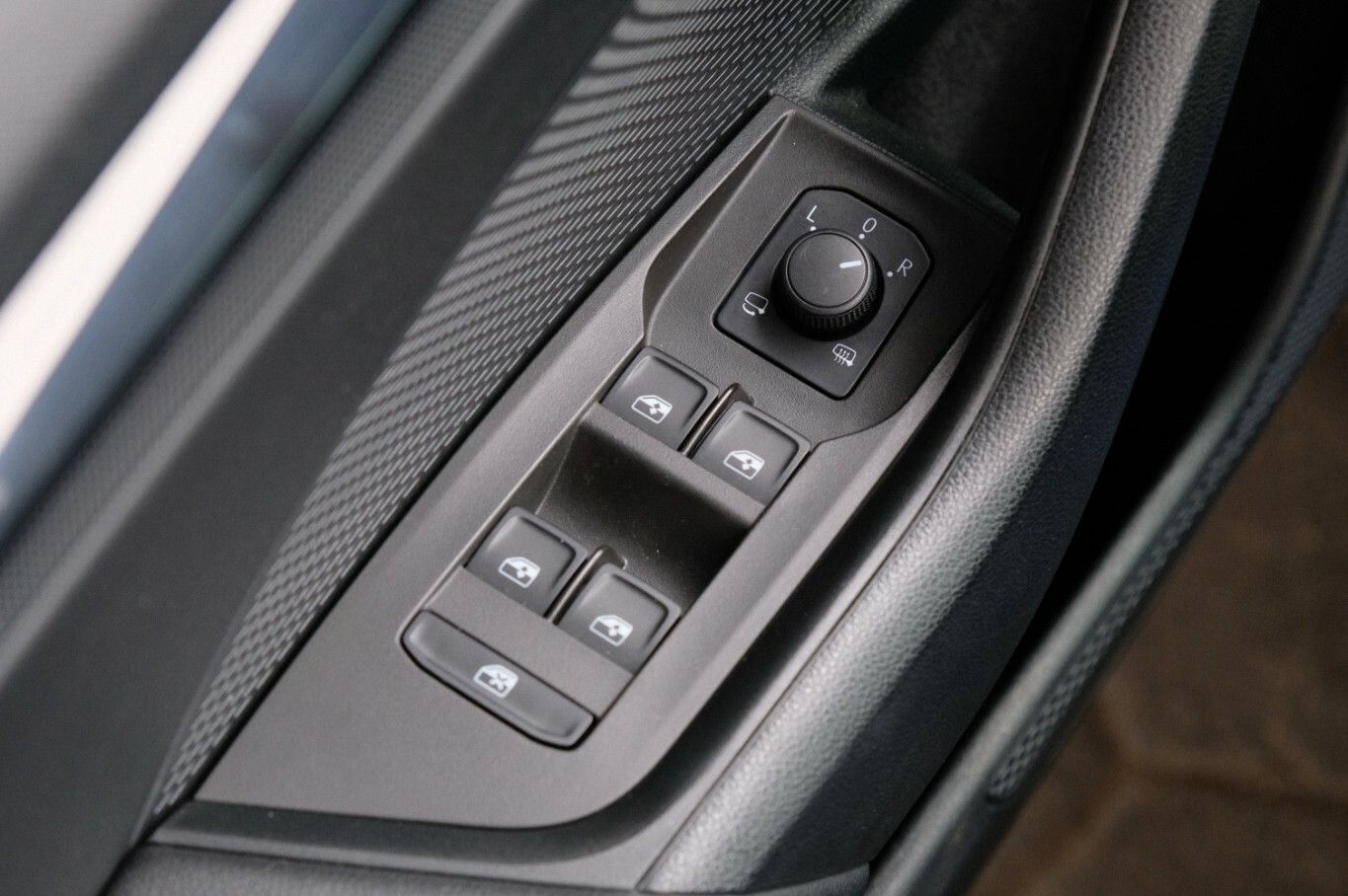 Octavia 2.0 TDi AHK LED ACC KESSY