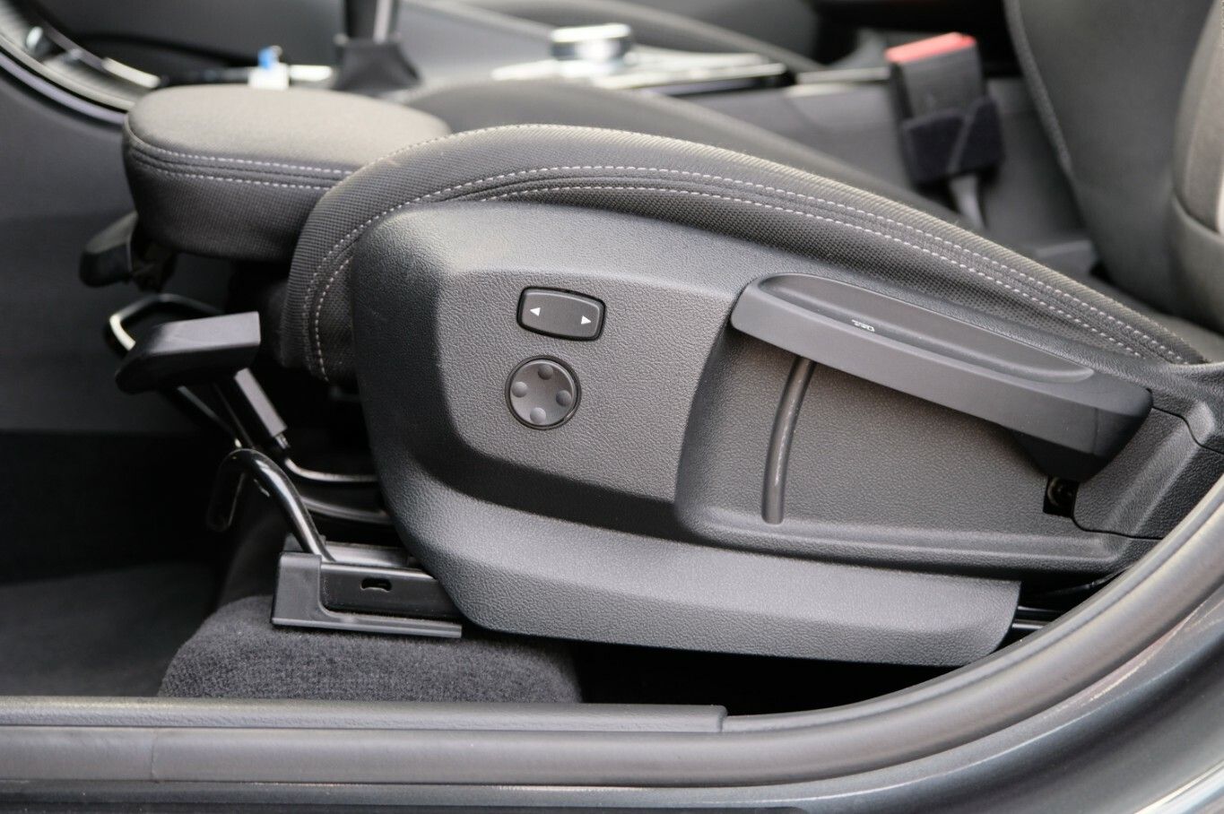 X1 sDrive 18 d Sport Line AHK Pano DDC